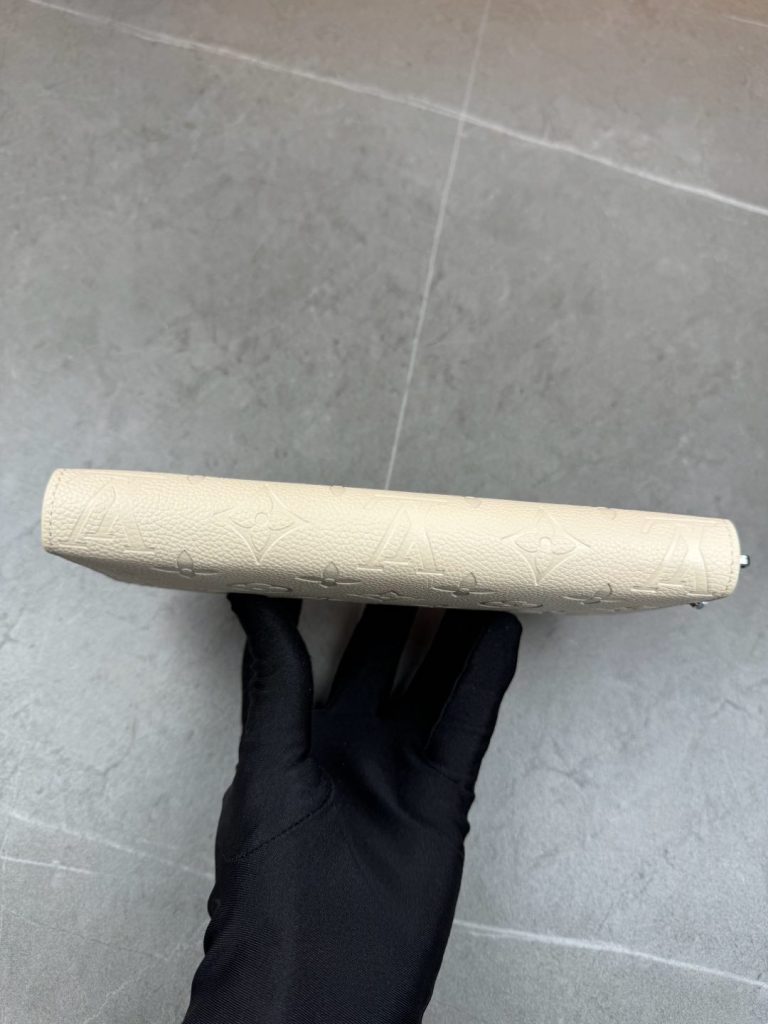 ルイ・ヴィトン モノグラムキャンバス 上質な長財布 ビジネスから普段使いまで重宝する定番モデル - 画像 4