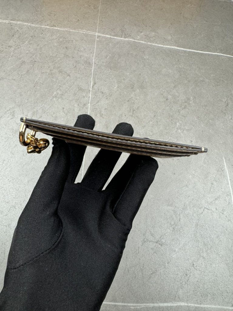 ルイ・ヴィトン モノグラムキャンバス 上品な長財布 洗練されたデザインでギフトにも最適 - 画像 3