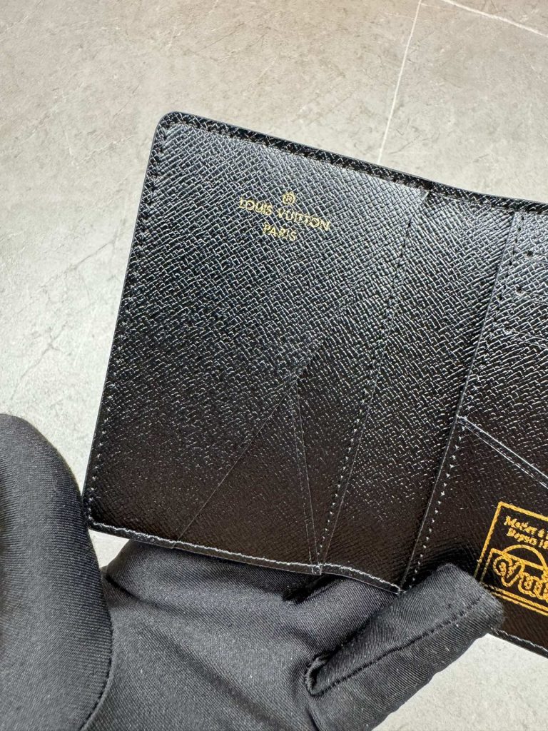 ルイ・ヴィトン モノグラム長財布｜定番柄をギフト目線で見る - 商品画像 2