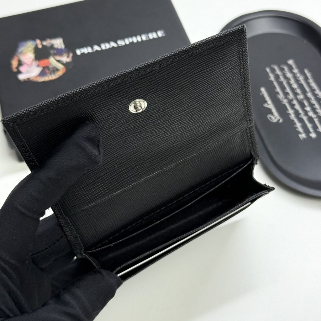 プラダ モノグラムキャンバス 上品な長財布 レディース ギフトにも最適な定番モデル - 画像 7