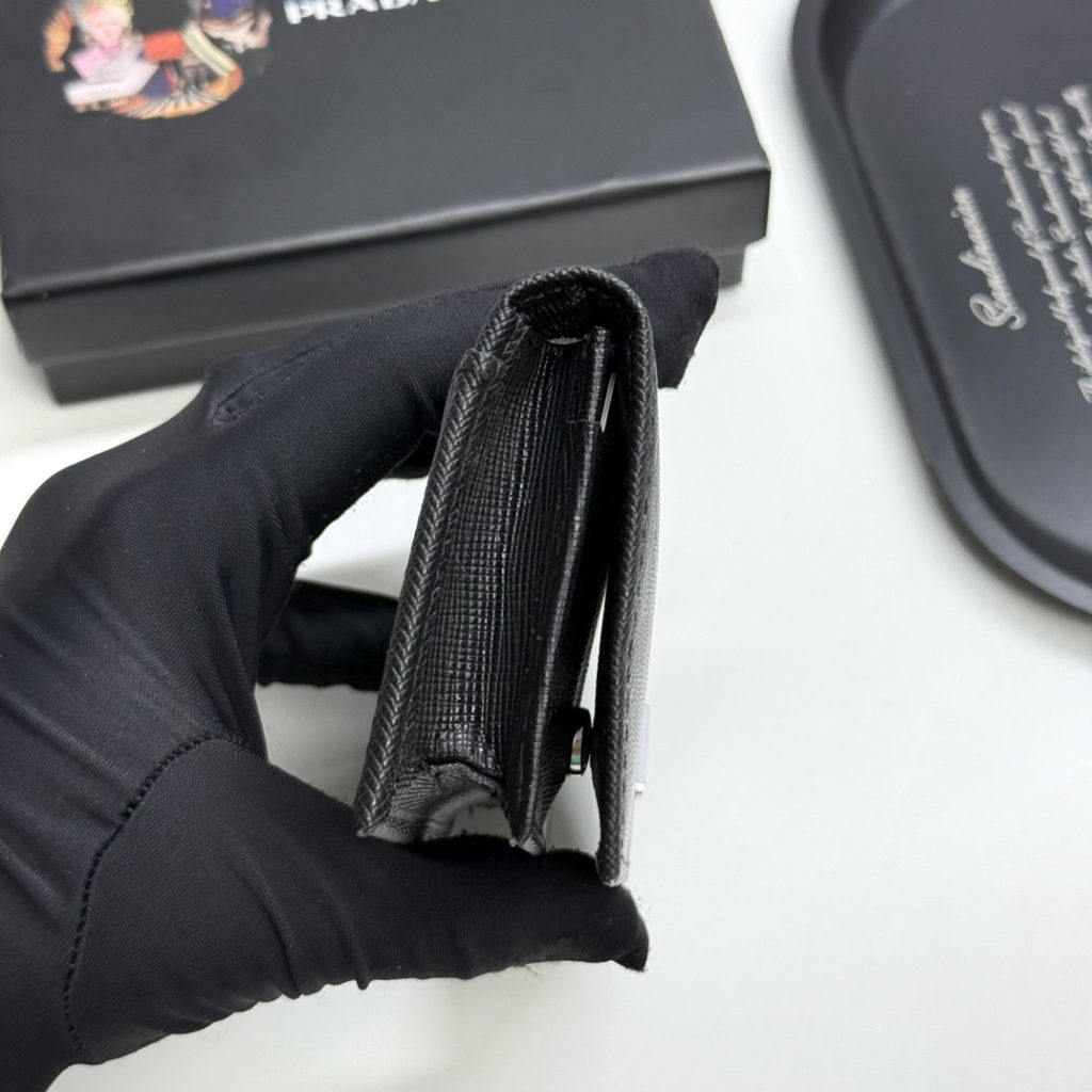 プラダ モノグラムキャンバス 上品な長財布 レディース ギフトにも最適な定番モデル - 画像 8