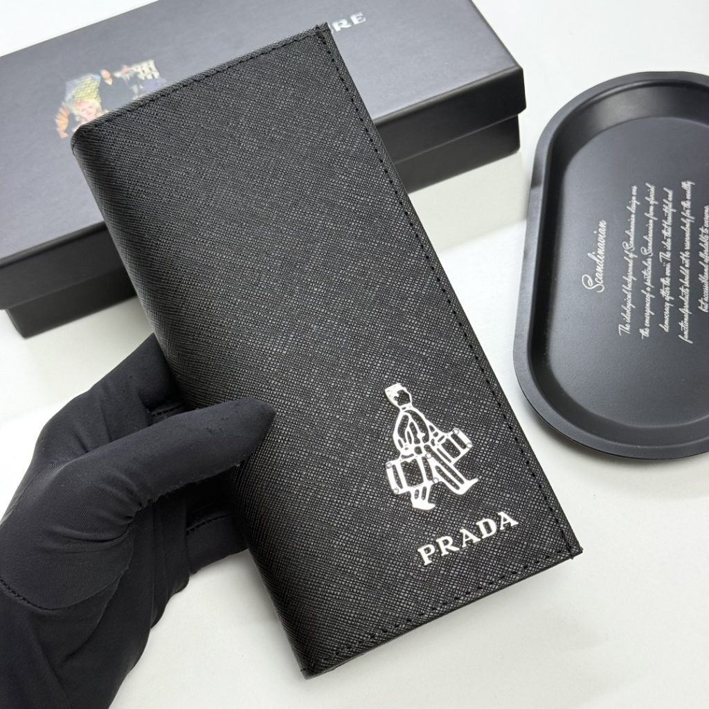 プラダ モノグラムキャンバス 上品な長財布 レディースに人気の定番モデル ギフトにも最適 - 画像 2