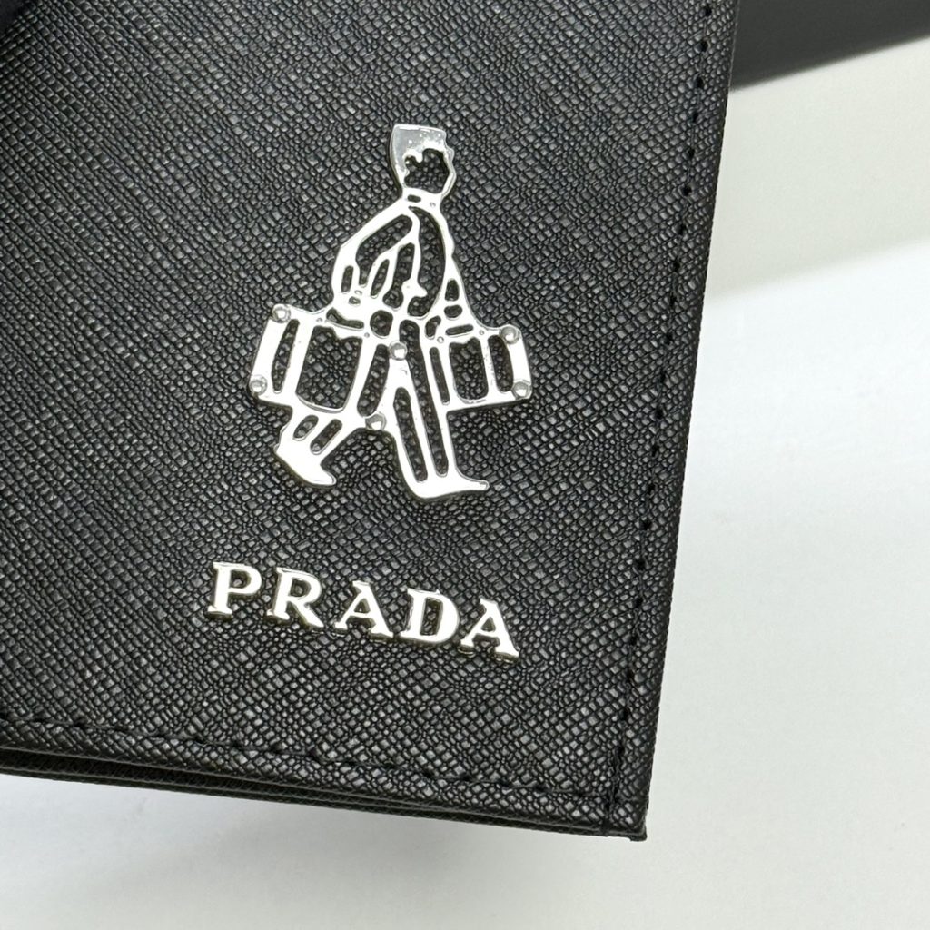 プラダ モノグラムキャンバス 上品な長財布 レディースに人気の定番モデル ギフトにも最適 - 画像 5