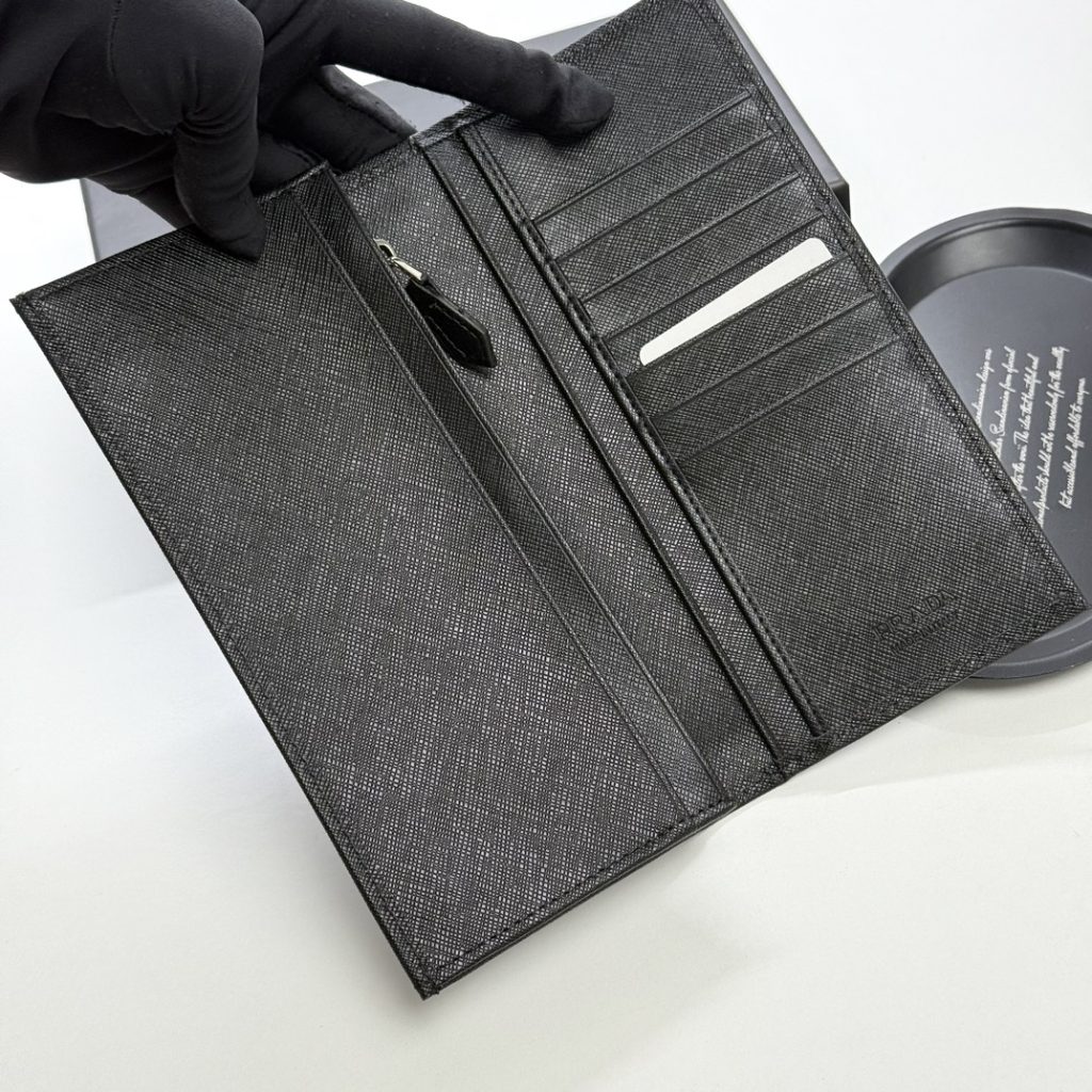 プラダ モノグラムキャンバス 上品な長財布 レディースに人気の定番モデル ギフトにも最適 - 画像 6