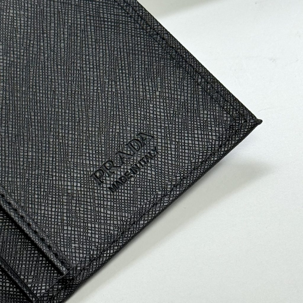 プラダ モノグラムキャンバス 上品な長財布 レディースに人気の定番モデル ギフトにも最適 - 画像 7