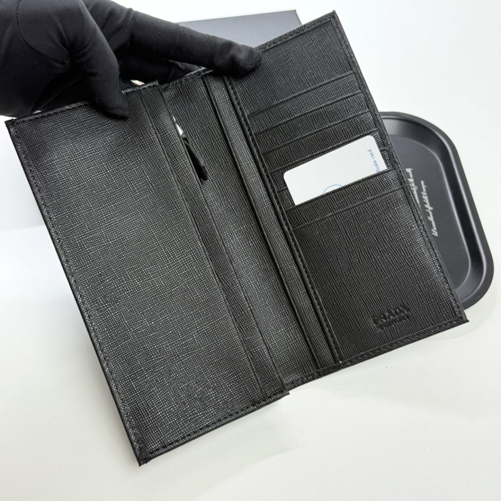 プラダ モノグラムキャンバス 上品な長財布 レディース ギフトにも最適な定番モデル - 画像 7