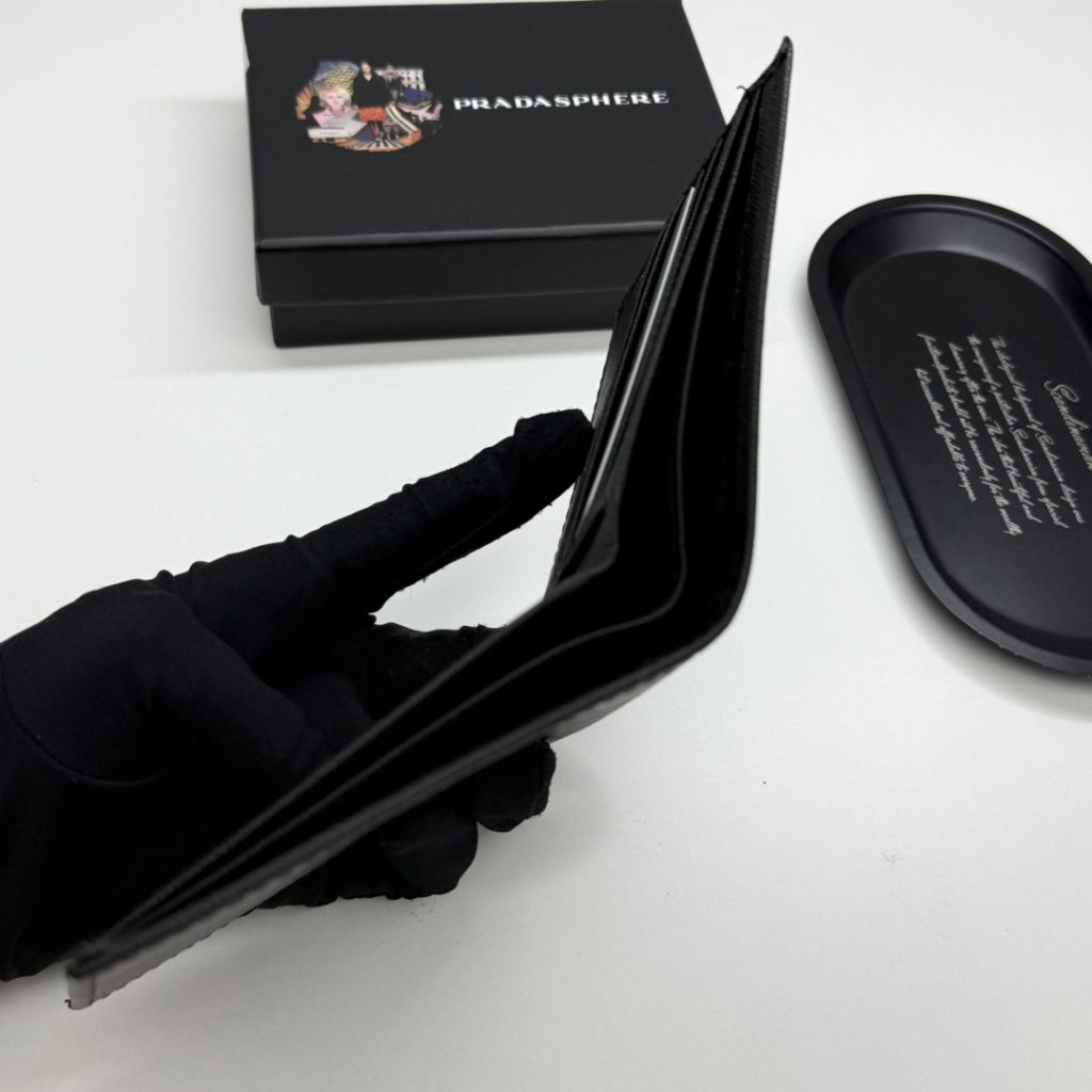 プラダ モノグラムキャンバス 上品な長財布 レディース人気モデル ギフトにも最適 - 画像 8