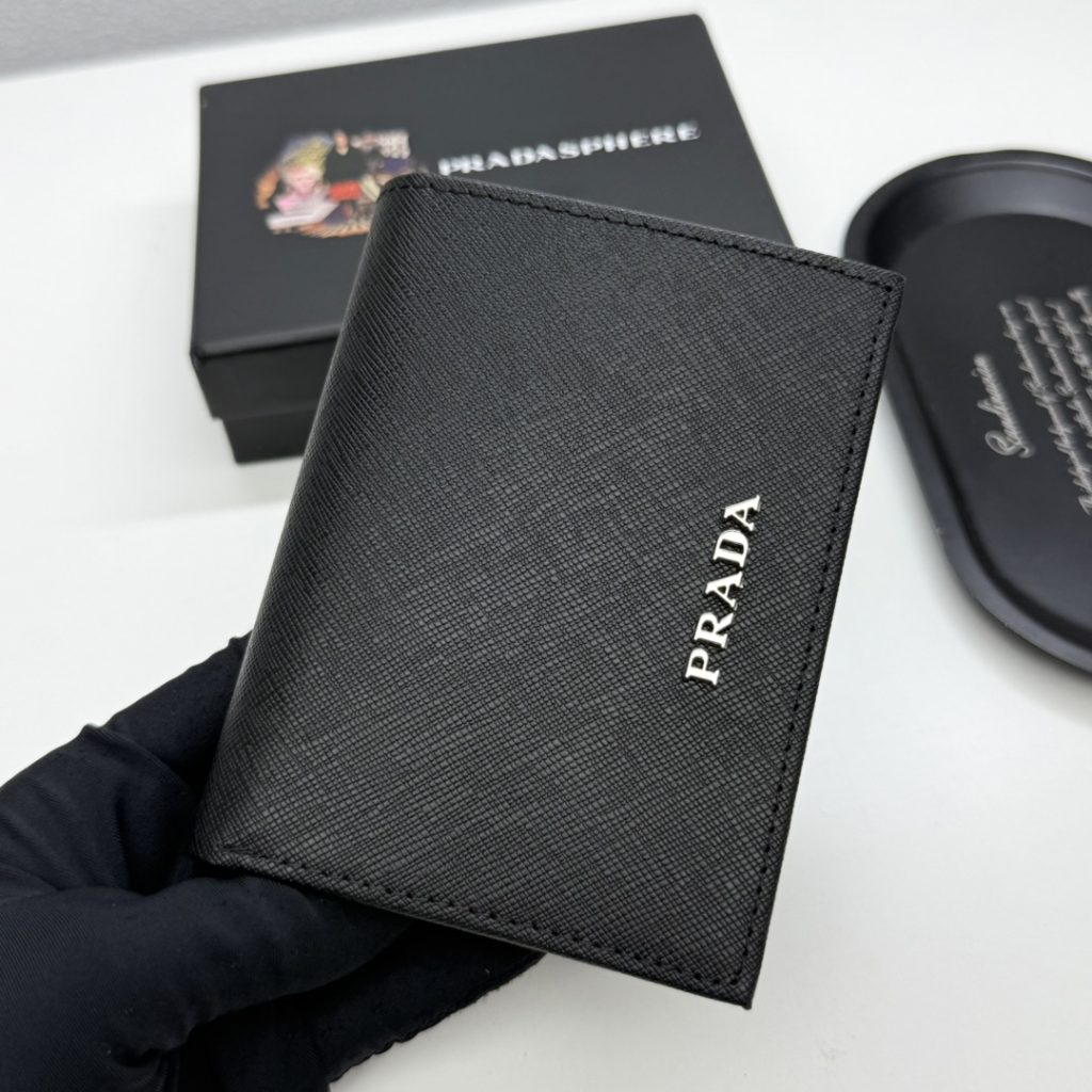 プラダ モノグラムキャンバス 上品な長財布 レディースギフトにも最適な定番モデル - 画像 3