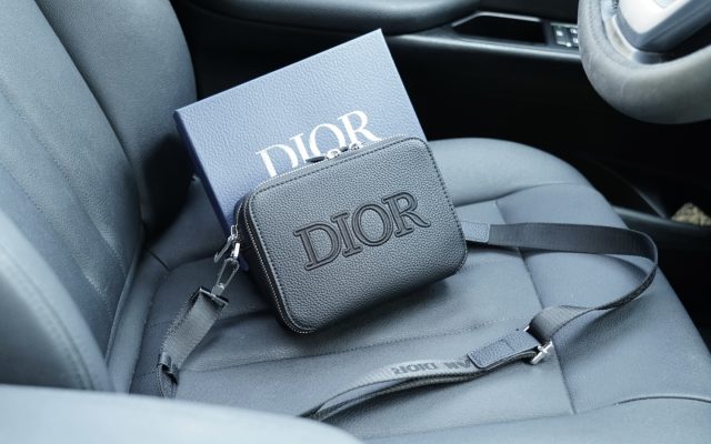 レディースの節約買いに向くショルダーバッグか写真でチェック