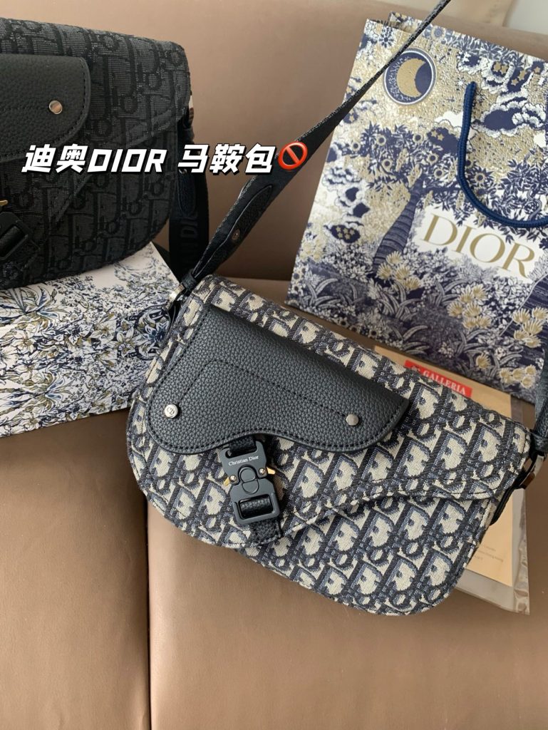 Diorディオール ショルダーバッグ 上品なモノグラムキャンバス レディースに人気の長く愛用できるデザイン - 画像 6