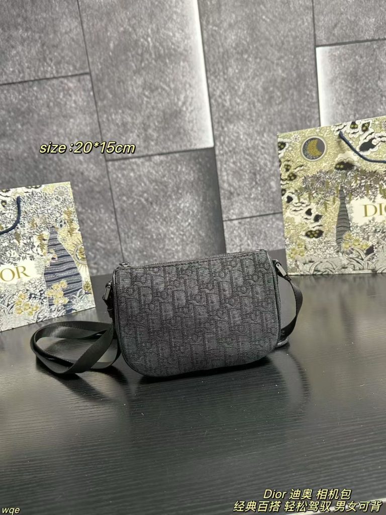 Diorディオール ショルダーバッグ 上品なモノグラムキャンバス レディースに人気の定番モデル - 画像 4