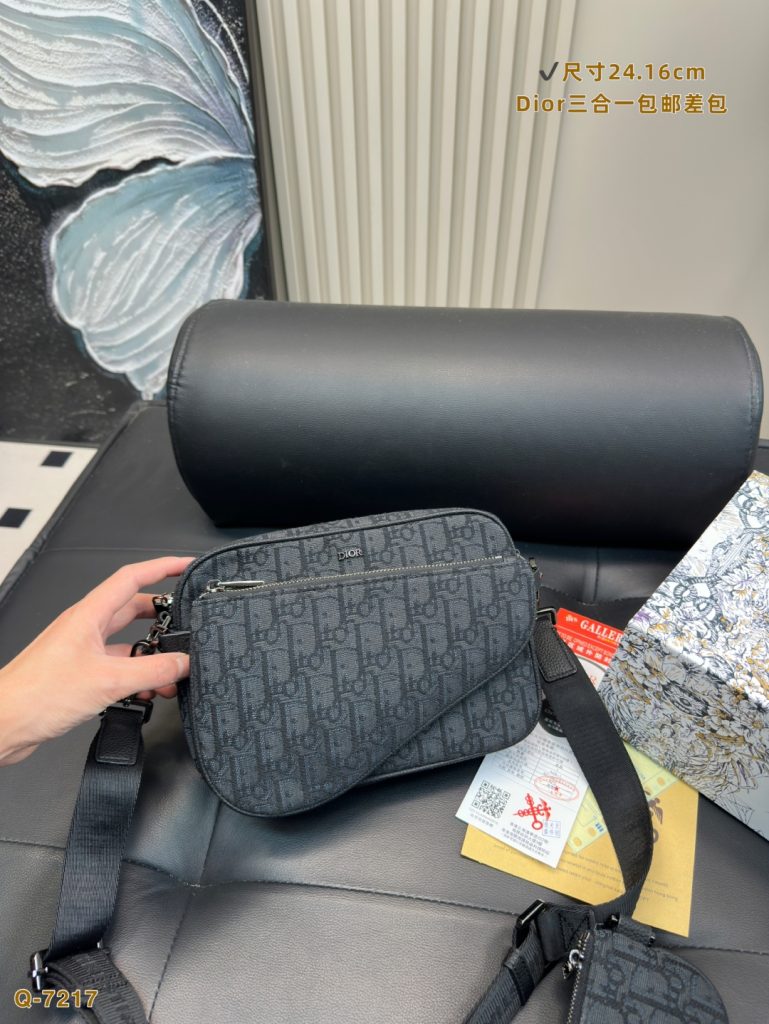 Diorディオール ショルダーバッグ モノグラムキャンバス 上品なデザイン レディースに人気の定番モデル - 画像 2