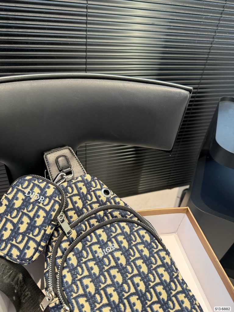 Diorディオール ショルダーバッグ 上品なモノグラムキャンバス レディース人気モデル ギフトにも最適 - 画像 5