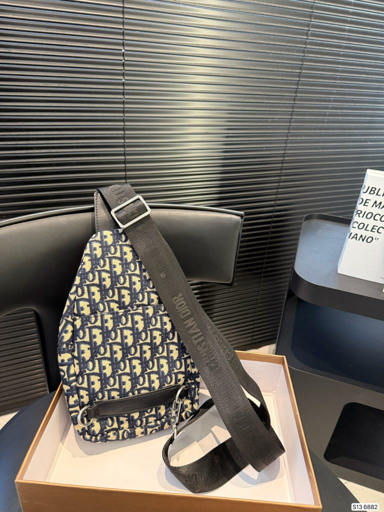Diorディオール ショルダーバッグ 上品なモノグラムキャンバス レディース人気モデル ギフトにも最適 - 画像 8