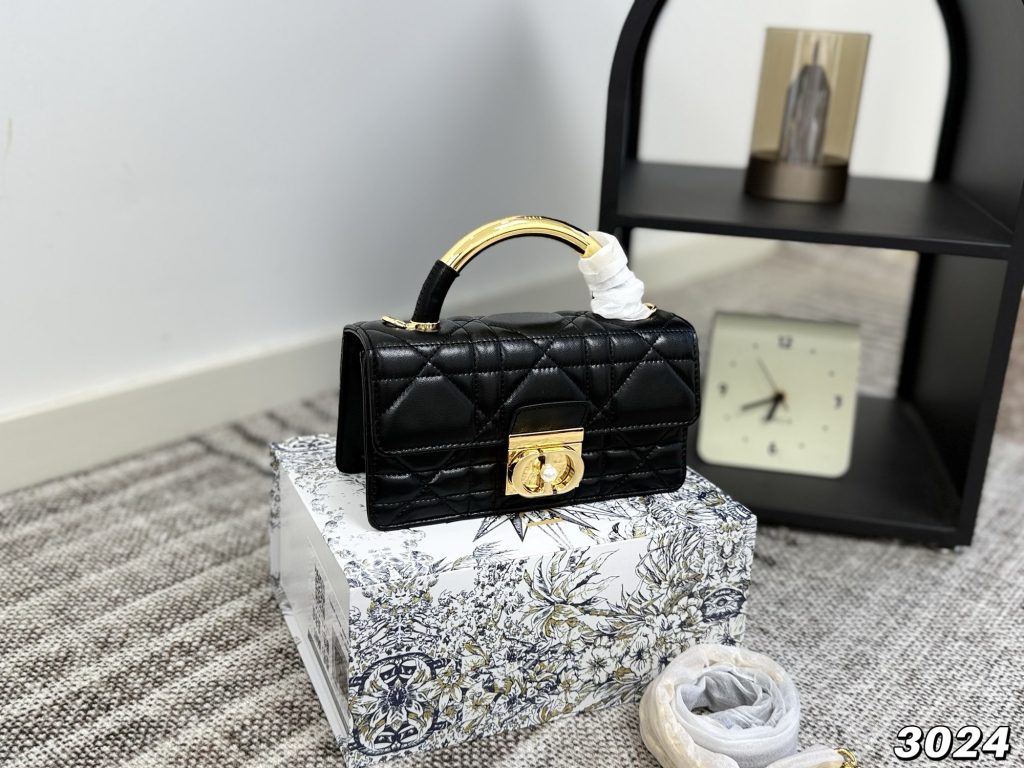 Diorディオール モノグラムキャンバス 上品なショルダーバッグ レディース向け ギフトにも最適 - 画像 3
