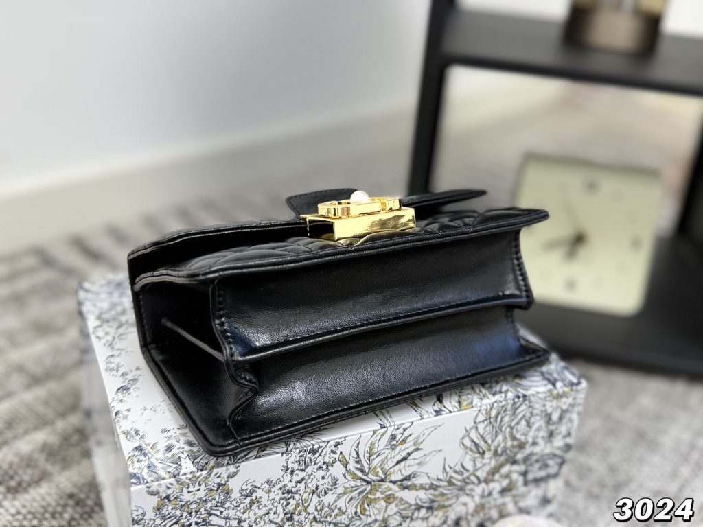 Diorディオール モノグラムキャンバス 上品なショルダーバッグ レディース向け ギフトにも最適 - 画像 6