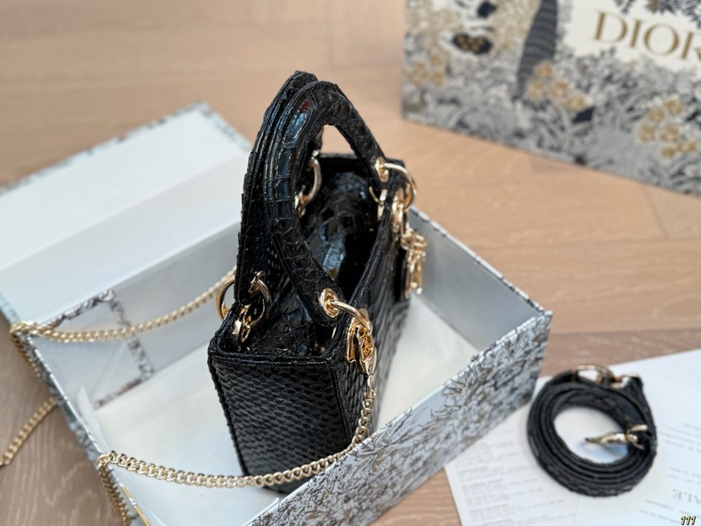 Diorディオール ショルダーバッグ モノグラムキャンバス 上品なデザイン レディース 長く愛用できる定番モデル - 画像 5