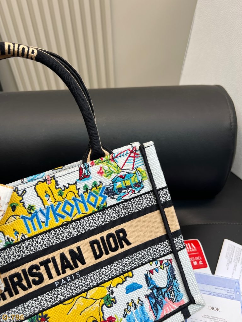 Diorディオール ショルダーバッグ 上質なモノグラムキャンバス 洗練されたデザイン レディースに人気の定番モデル - 画像 4