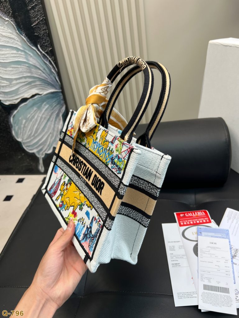 Diorディオール ショルダーバッグ 上質なモノグラムキャンバス 洗練されたデザイン レディースに人気の定番モデル - 画像 6