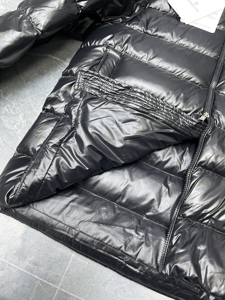 Monclerモンクレール 保温 軽量 ダウンジャケット 黒 - 画像 7