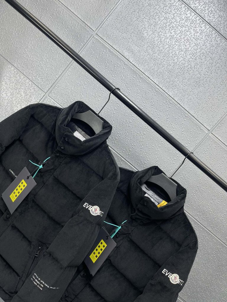 Monclerモンクル メンズ ニット ウール ファッション ブラック 1色入 - 画像 3