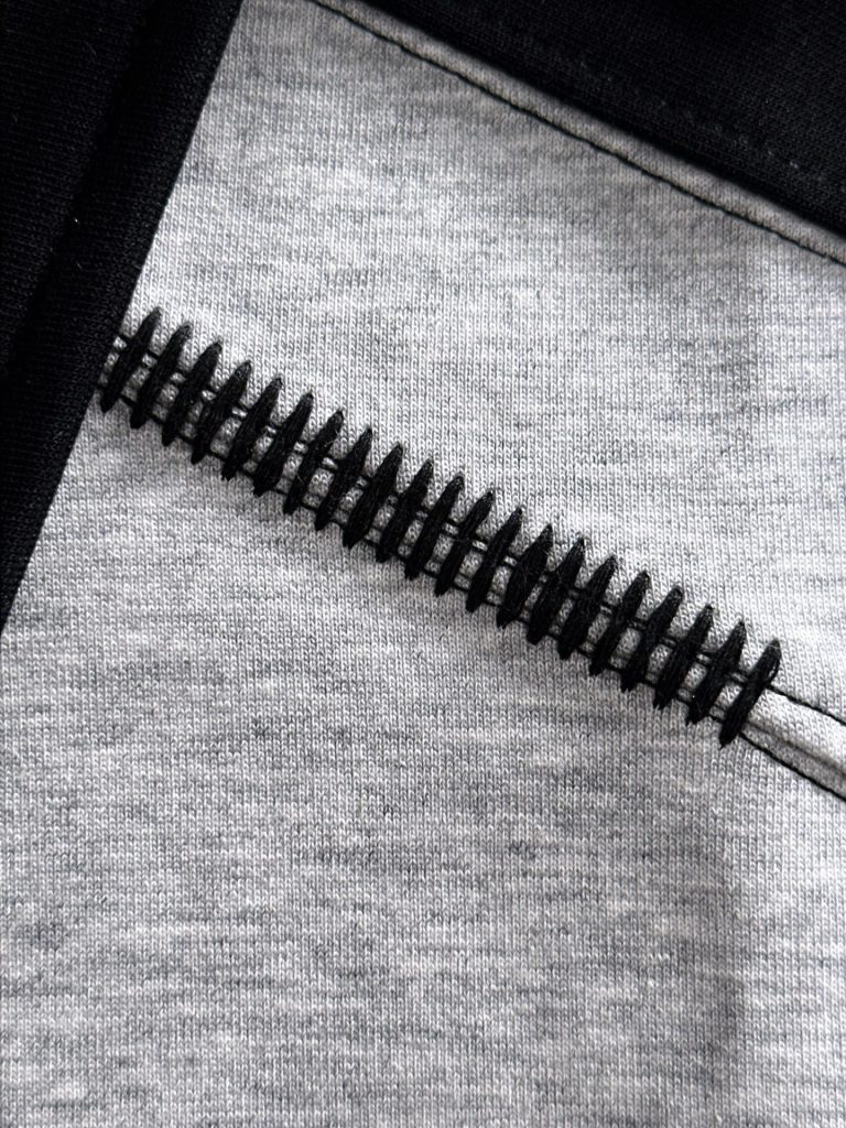 Monclerモンク トレーナー ポロシャツ メンズ 灰色 黒 2色展開 40-60文字以内 - 画像 7
