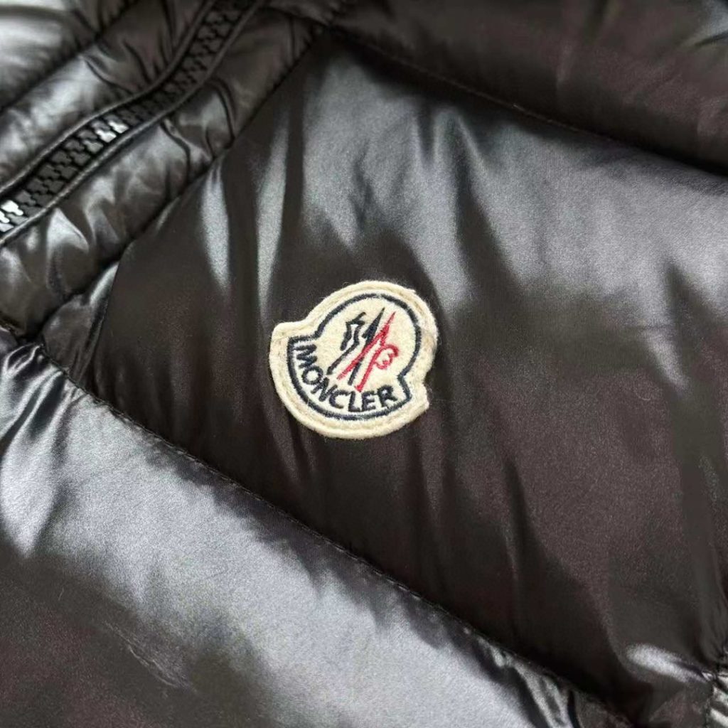 Monclerモンクレール メンズ ダウンベスト 黒 1〜5码 保温 防风 防水 1枚 10805 - 画像 8