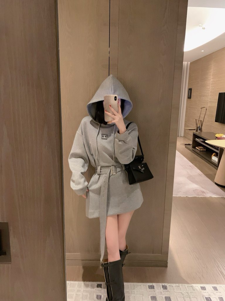 香奈儿 フード付きスウェットワンピース グレー 2way着用可能 - 画像 3