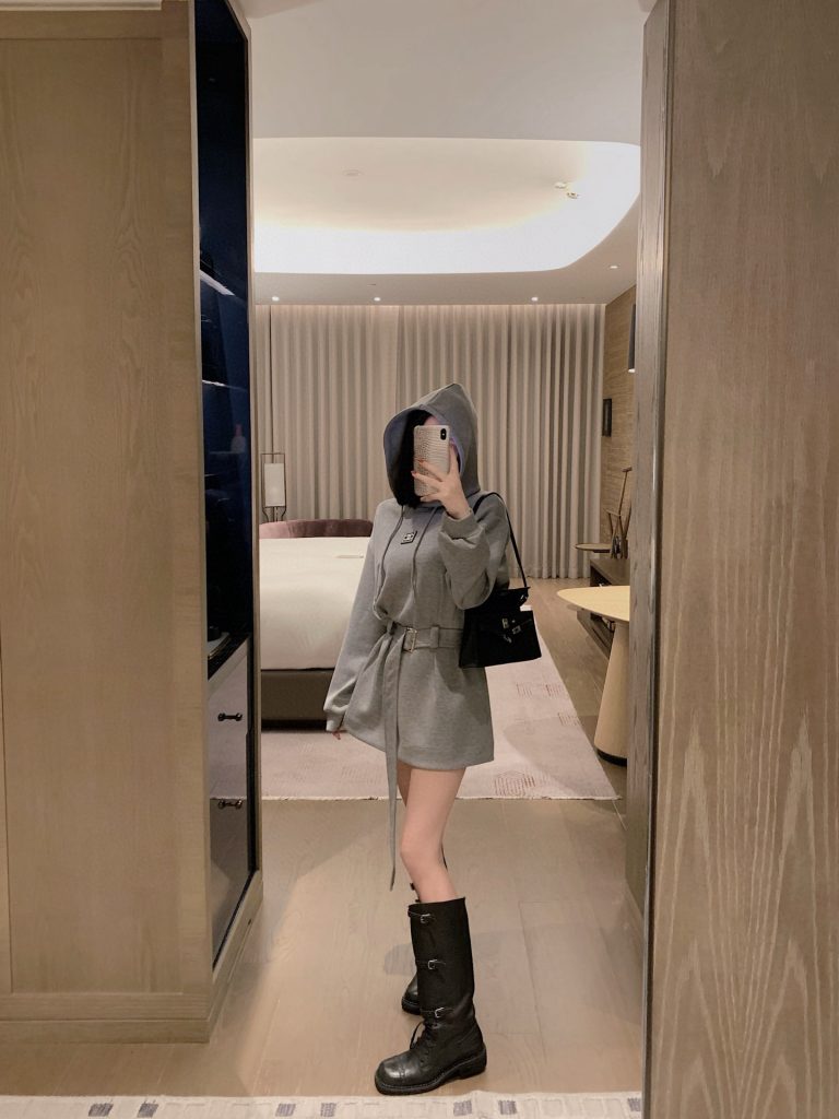 香奈儿 フード付きスウェットワンピース グレー 2way着用可能 - 画像 5