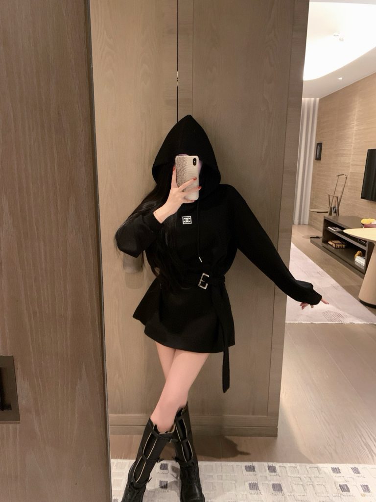 香奈儿 フード付きワンピース ブラック ホワイト ファッションアイテム 2色入 - 画像 4