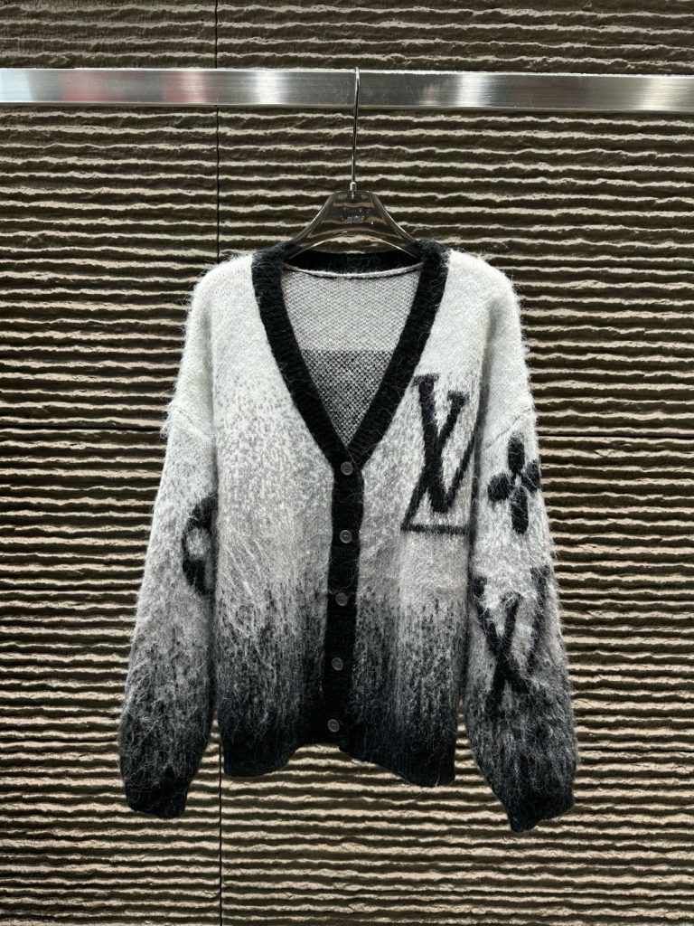 Louis VuittonLOUIS VUITTON フワフワカーディガン 2色展開 限定デザイン 高級感ある着心地良しのニットウェア - 画像 2