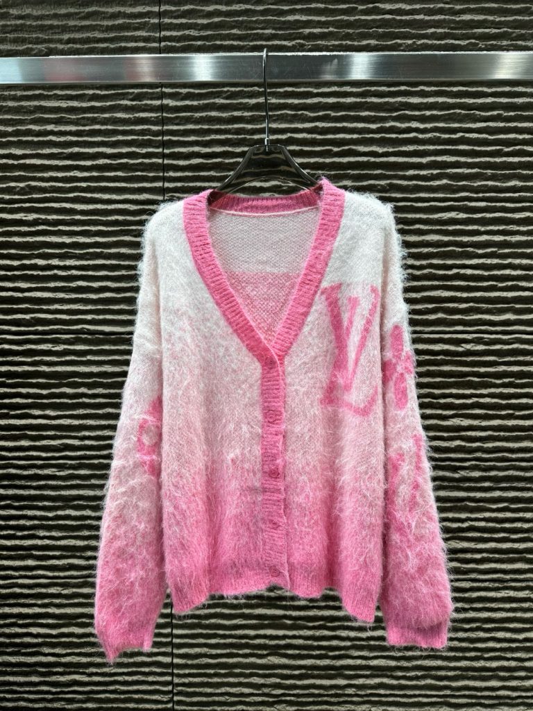 Louis VuittonLOUIS VUITTON フワフワカーディガン 2色展開 限定デザイン 高級感ある着心地良しのニットウェア - 画像 5