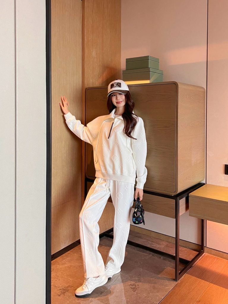 Louis VuittonLOUIS VUITTON レディース ファッション ファッションセット 白色 2点セット - 画像 4