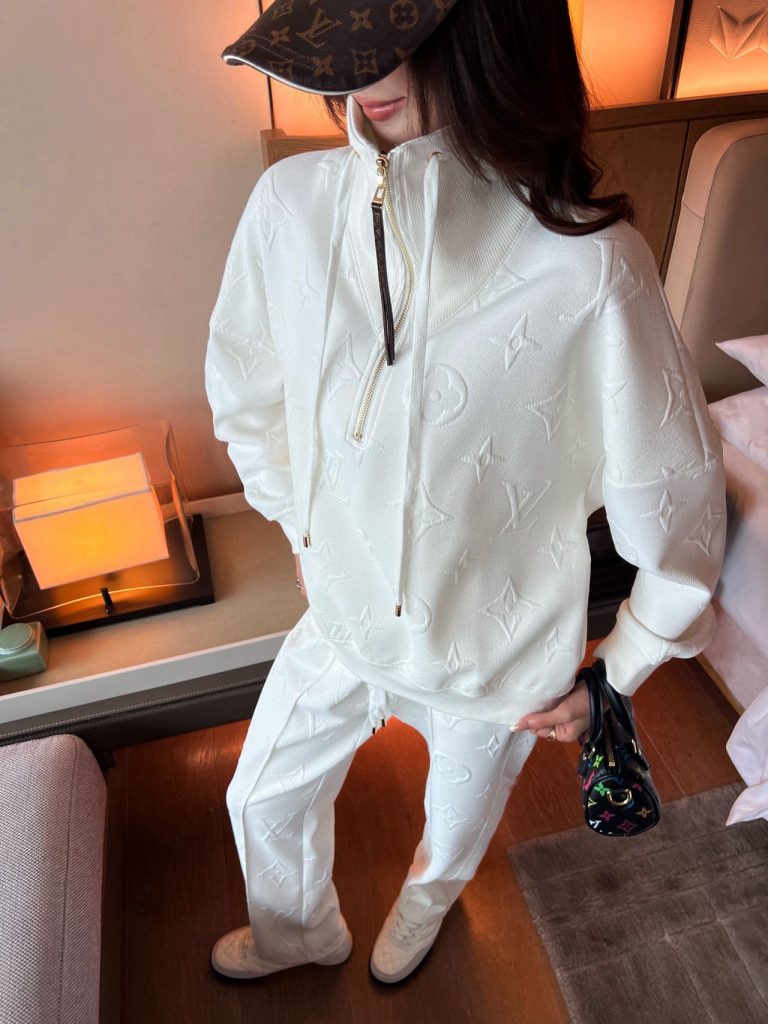 Louis VuittonLOUIS VUITTON レディース ファッション ファッションセット 白色 2点セット - 画像 6