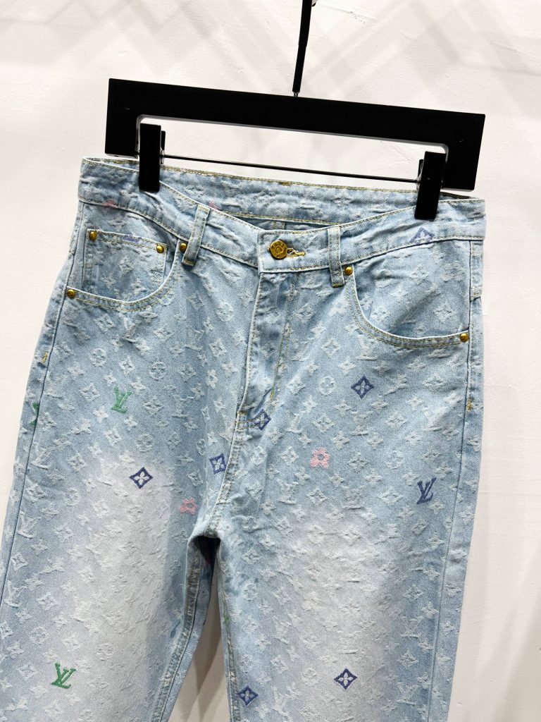 Louis VuittonLOUIS VUITTON デニムパンツ ミニロゴ刺繍 ハイウエスト - 画像 4