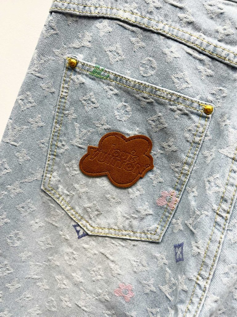 Louis VuittonLOUIS VUITTON デニムパンツ ミニロゴ刺繍 ハイウエスト - 画像 6