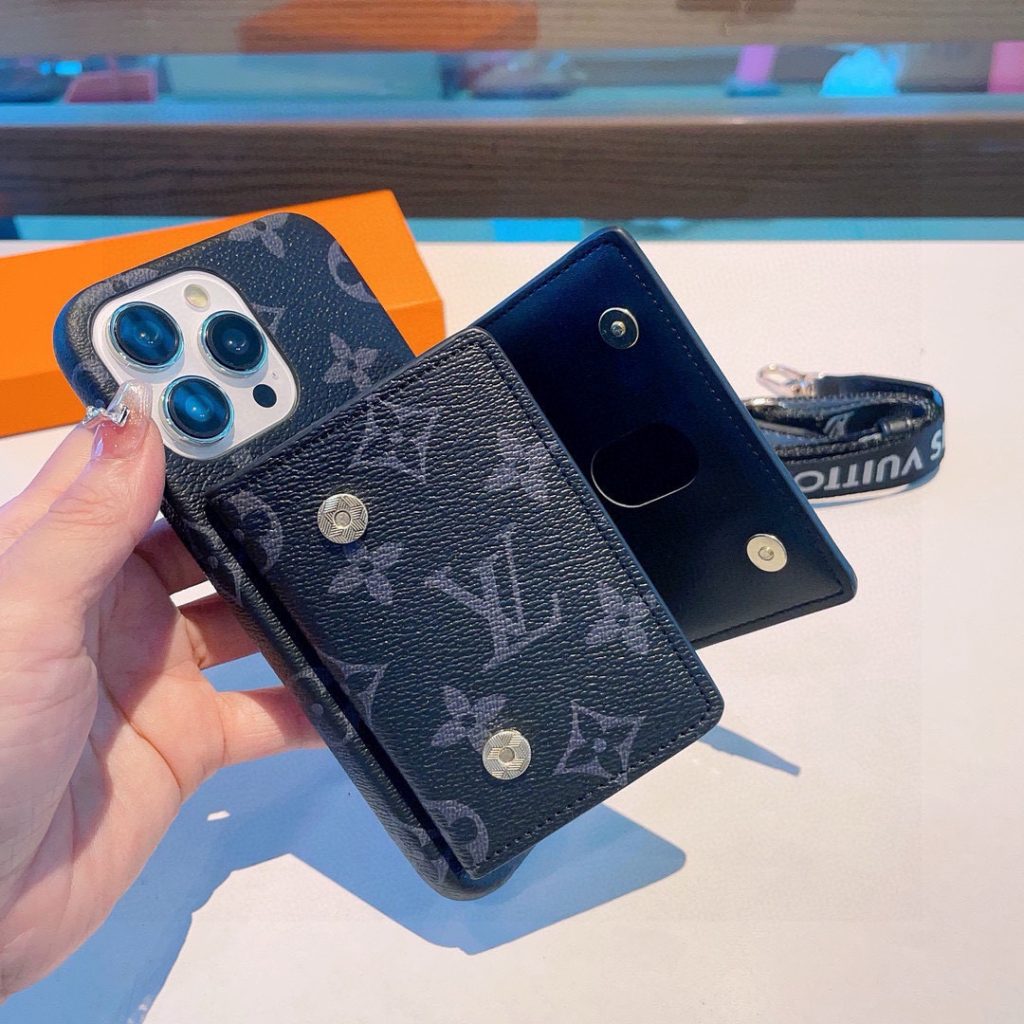 iPhoneケースLouis Vuitton モノグラム ストラップ付きスマホケース 2色入 🖤 - 画像 3