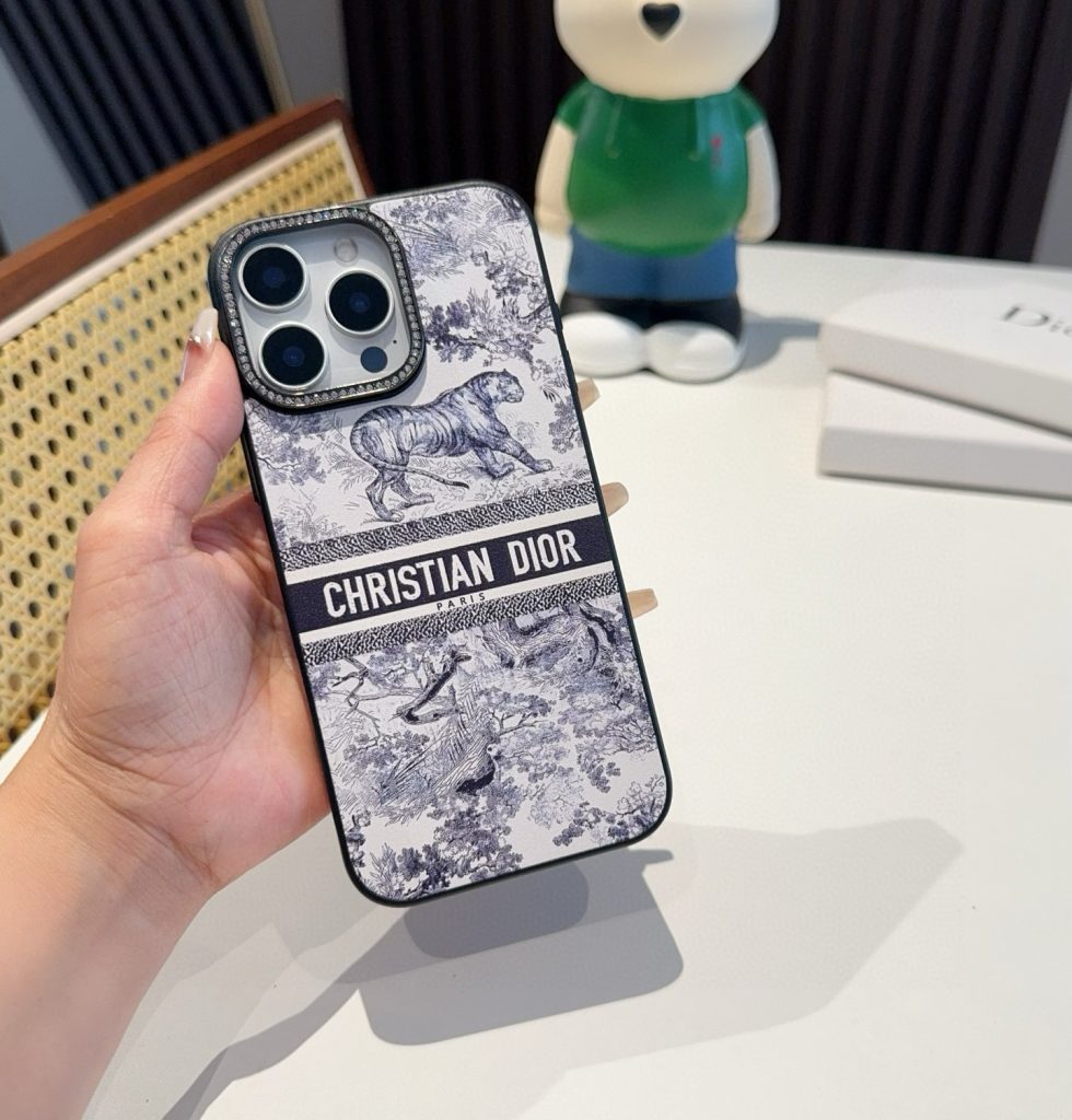 iPhoneケースダイヤモンド枠付きのクリスチャン・ディオール iPhoneケース 2色入 💎 - 画像 4