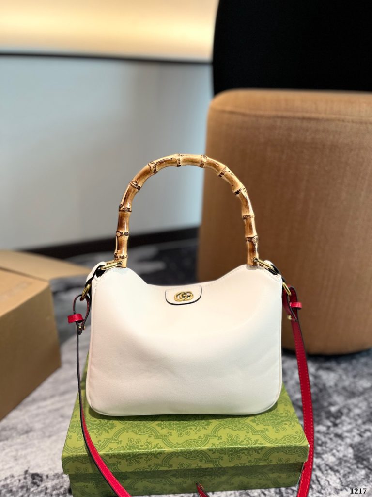 GUCCI バンブー ハンドバッグ 4色入 💼 - 画像 3