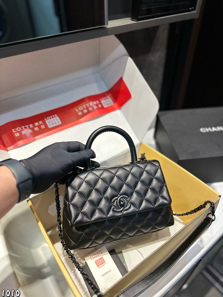 シャネル ブラック キャップ付きハンドバッグ 1色入 🖤 - 画像 5