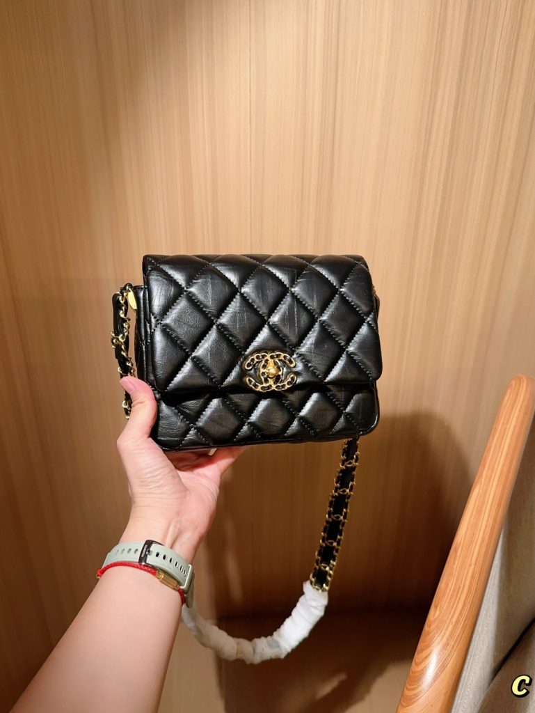 Chanel ミニショルダーバッグ 黒 2色入 🖤 - 画像 3