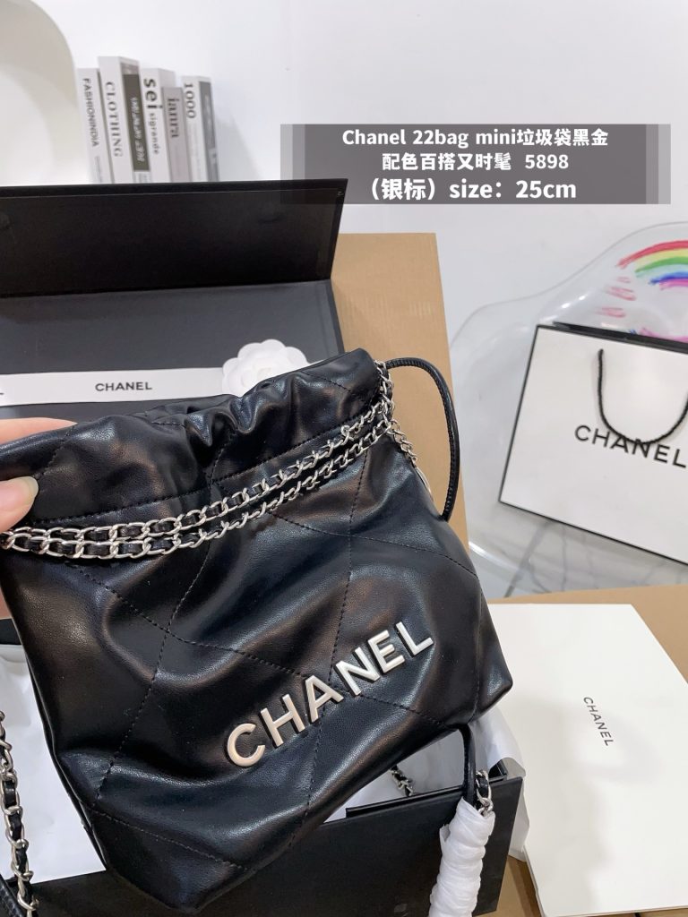 Chanel 22bag ミニ ブラック ミニバッグ 25cm 銀プレート 🖤 - 画像 2