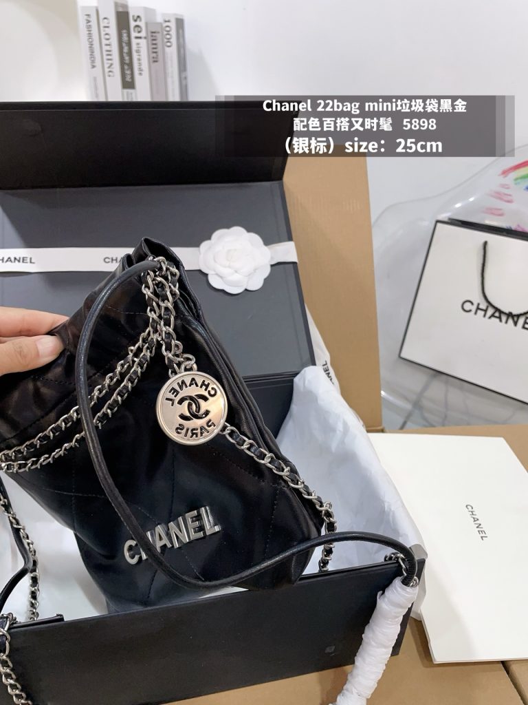 Chanel 22bag ミニ ブラック ミニバッグ 25cm 銀プレート 🖤 - 画像 4