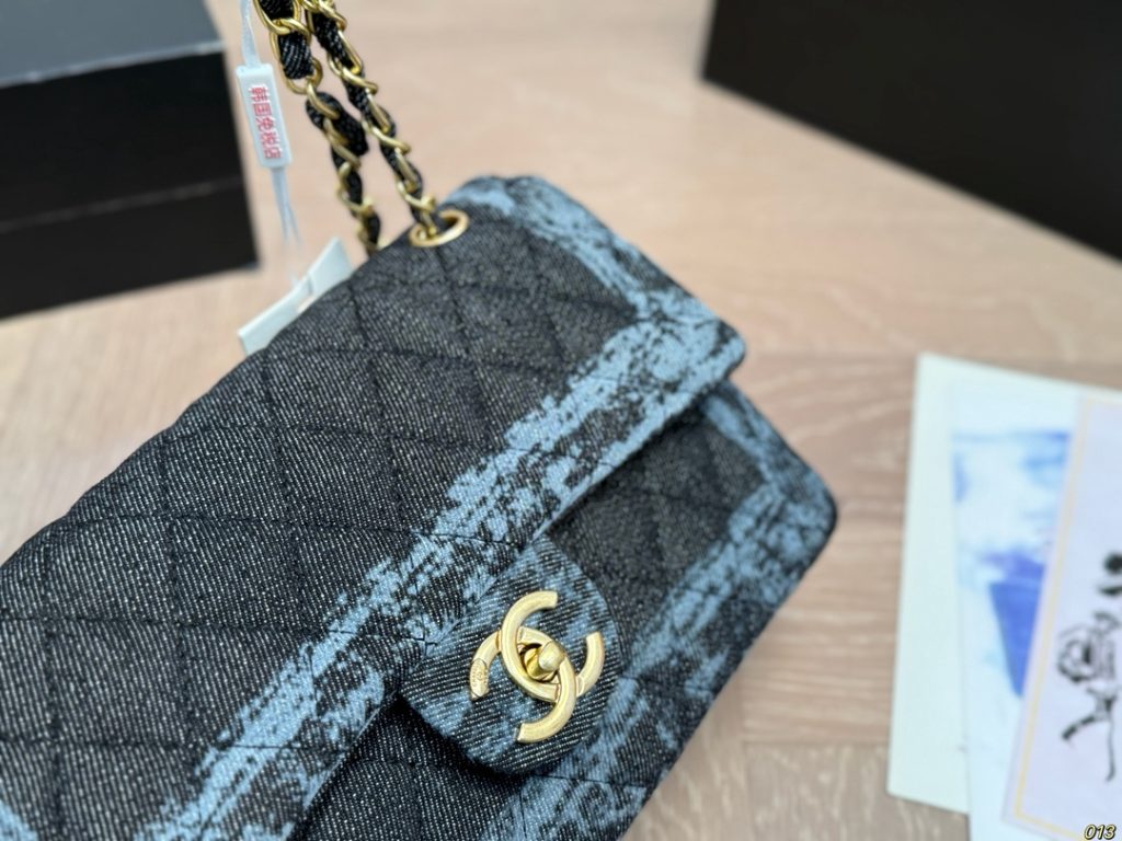 Chanel ミニ2.55 デニム ブルー 2色入 - 画像 5