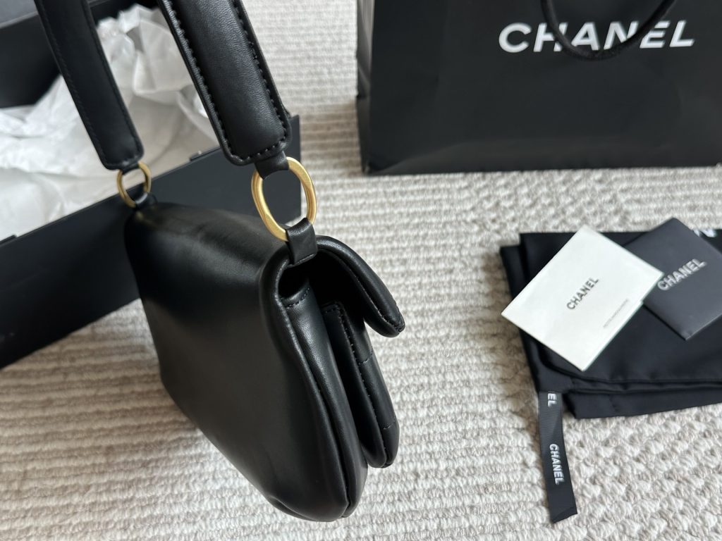 CHANEL ブランドバッグ ブラック 1色 | おしゃれなショルダーバッグ 💼 - 画像 4