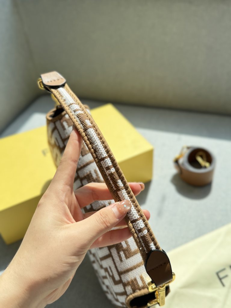 フェンディ バッグ リトライ ブラウン ブラウン&ホワイト 27cm ショルダーバッグ 🎩 - 画像 6