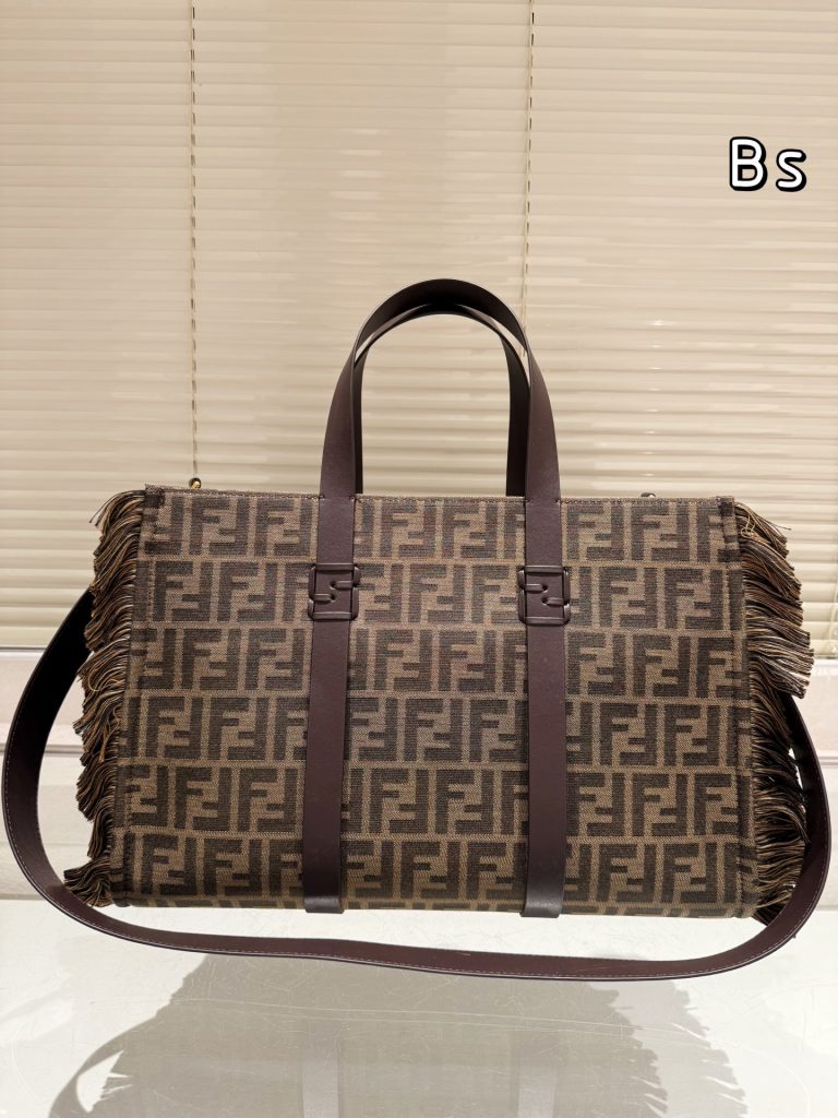FENDI フェンディ フリンジトートバッグ ブラウン 1色入 🎩 - 画像 7