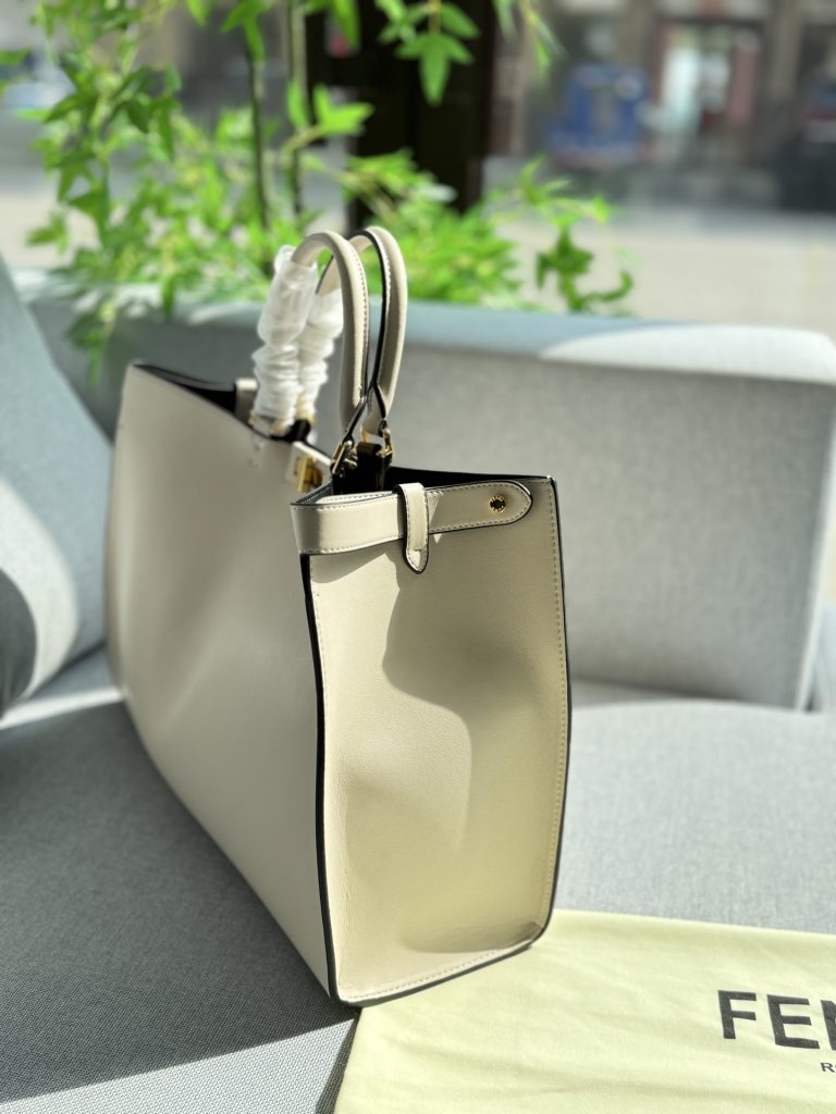 FENDI バッグ 41 ホワイト レディース デイパック 🌸 - 画像 2