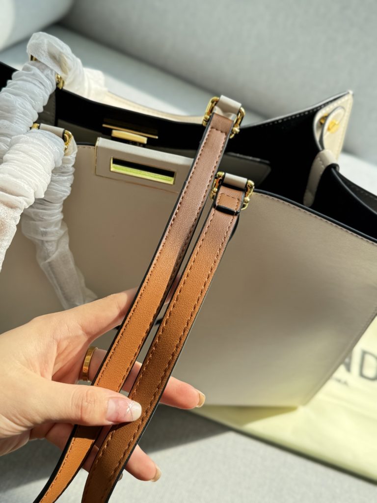 FENDI バッグ 41 ホワイト レディース デイパック 🌸 - 画像 7