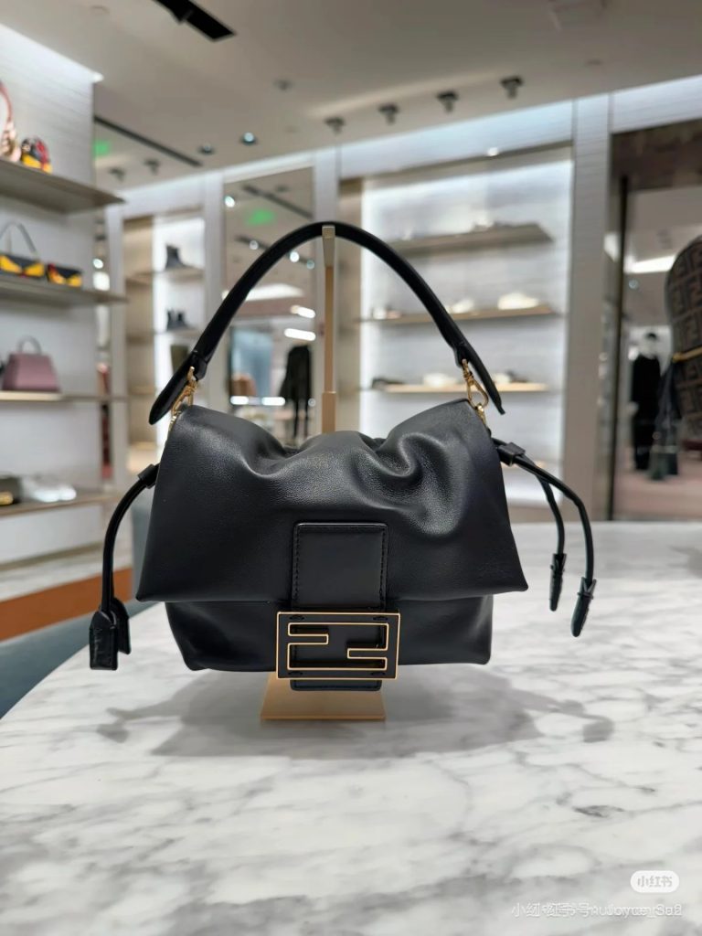 FENDI バッグ 3色入 おしゃれなショルダーバッグ 🖤 - 画像 2